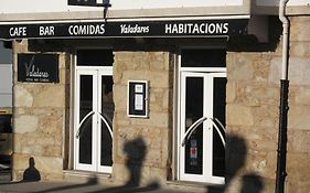 Hostal Valadares